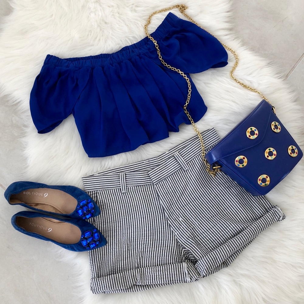 Bundle of Blue Crop Top & Striped Shorts, Medium - Picture 2 of 8